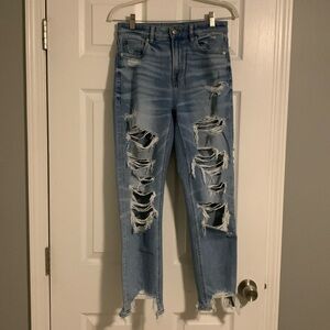 AMERICAN EAGLE Distressed Mom Jean Stretch Size 4 regular